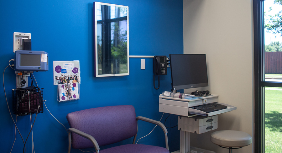 Photo of clinic room at the Oak Cliff Health Center.